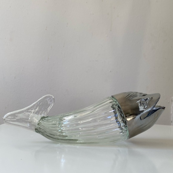 Vintage 1960-70 West Germany Clear Glass Nuss Wal - Whale Nut / Candy Dispenser